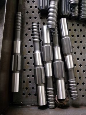 थ्रेड R32 / R38 / T38 / T45 के साथ लंबाई 381 मिमी ड्रिल बिट शंक एडाप्टर